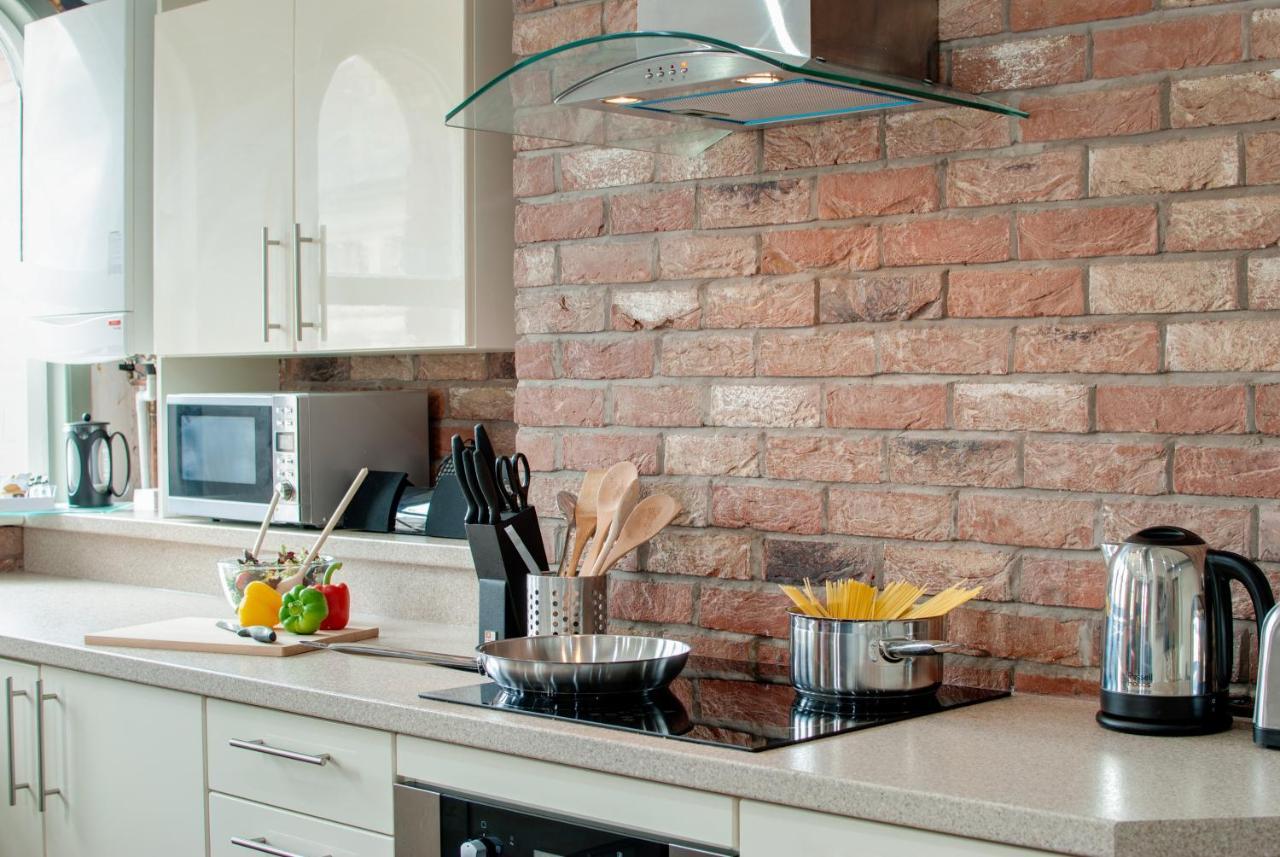 Base Serviced - Sir Thomas Street